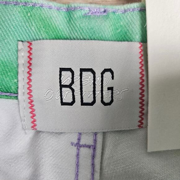 BDG Multicolored Botanical Floral Print Cowboy Jeans Women’s 24 NWT - Picture 2 of 7